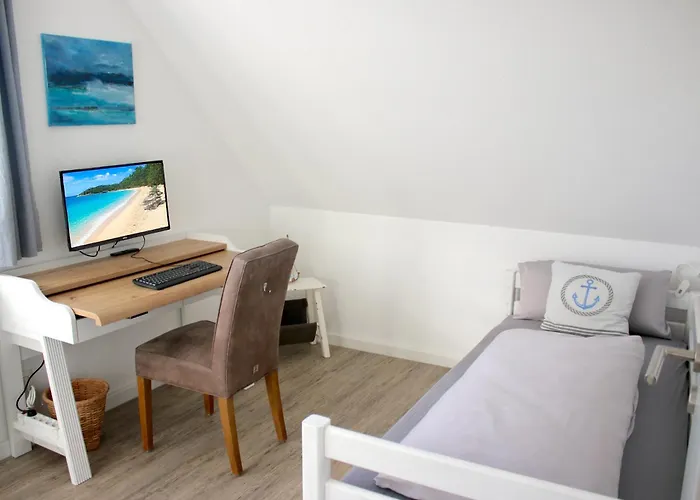 Haus Sansibar auf Poel mit Sauna& Kamin, ruhigem Garten-700m vom Strand!